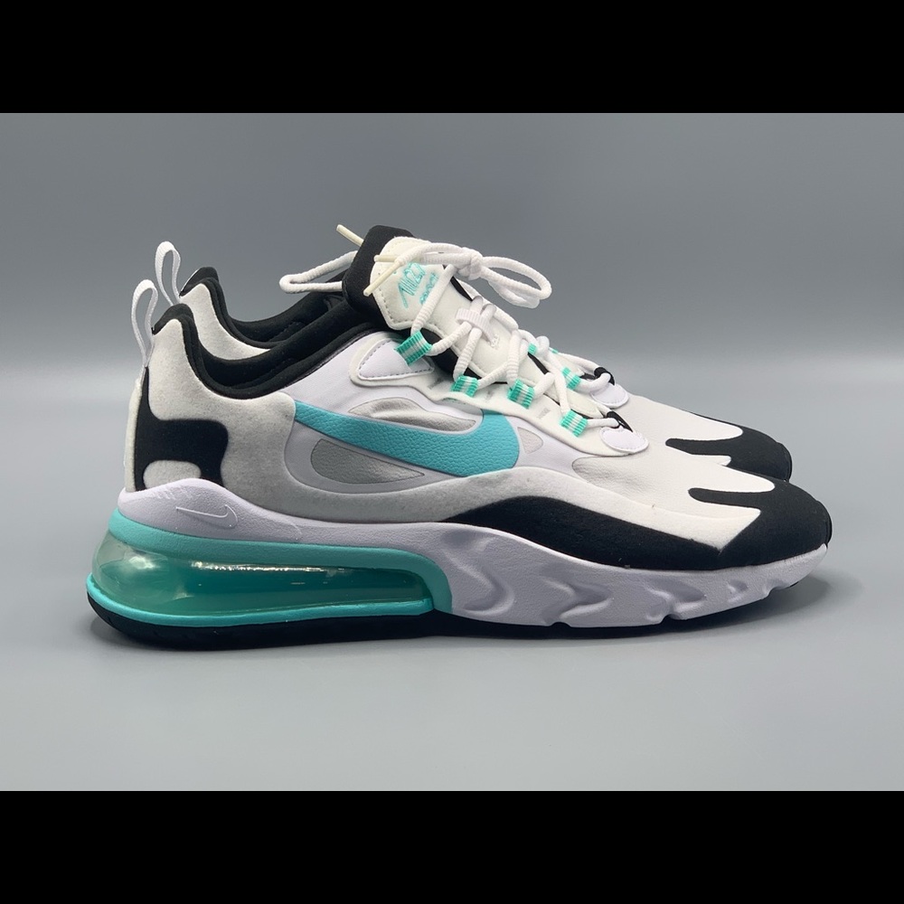 NEW Nike Women Air Max 270 React Size 8 CJ0619-001
